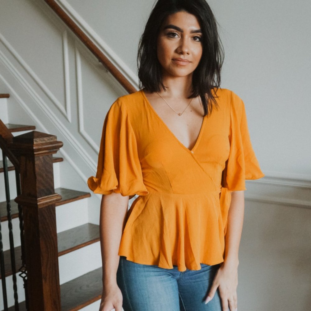 Flounce sleeve kimono  wrap-top - Picture 2 of 4